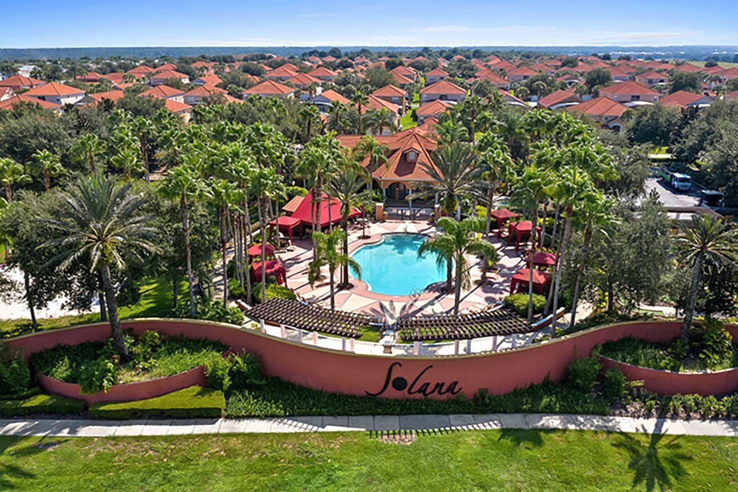 Large Spacious Home W Private Pool & Hot Tub Davenport Exterior foto
