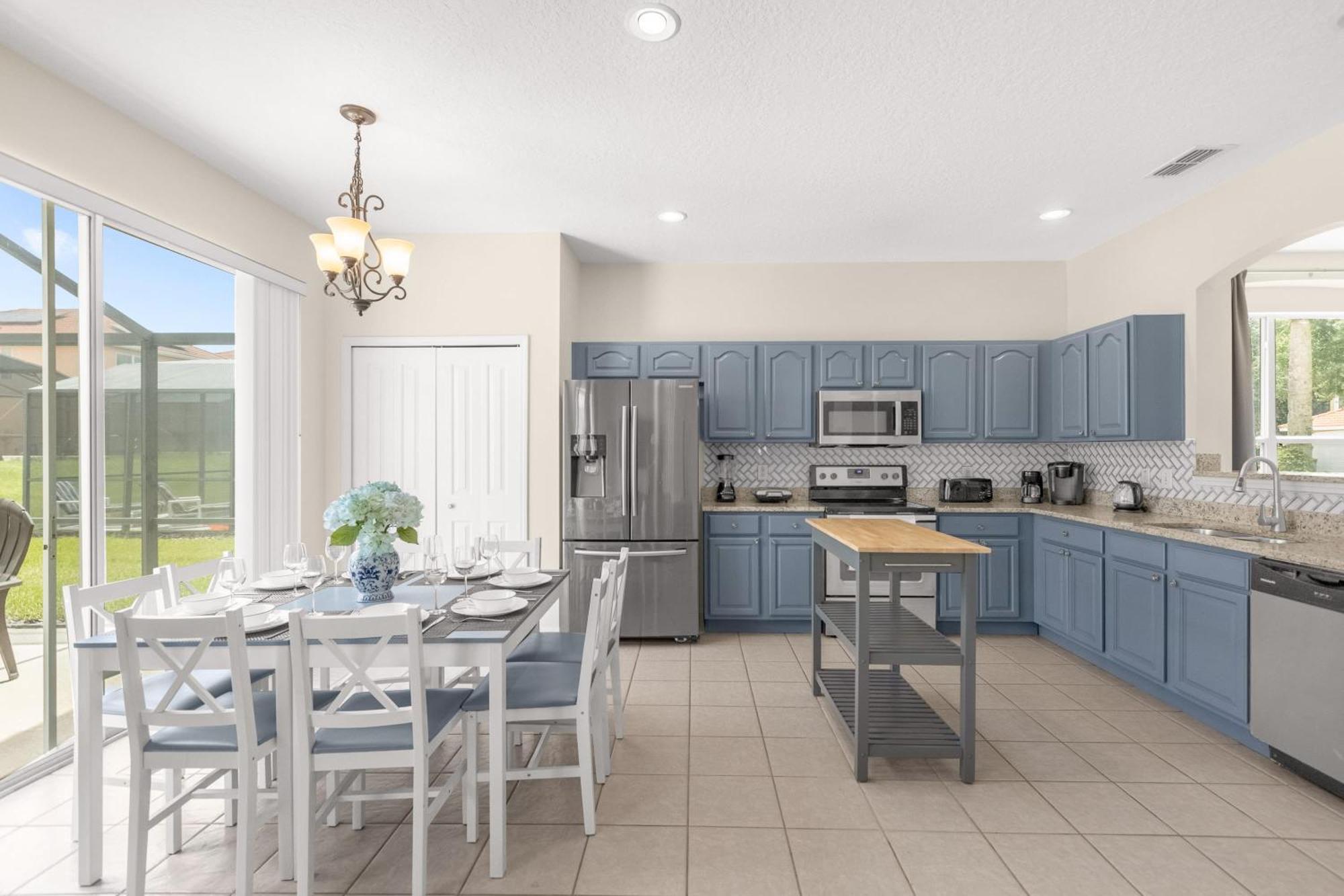Large Spacious Home W Private Pool & Hot Tub Davenport Exterior foto